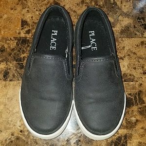 Children's place toddlers slip ons